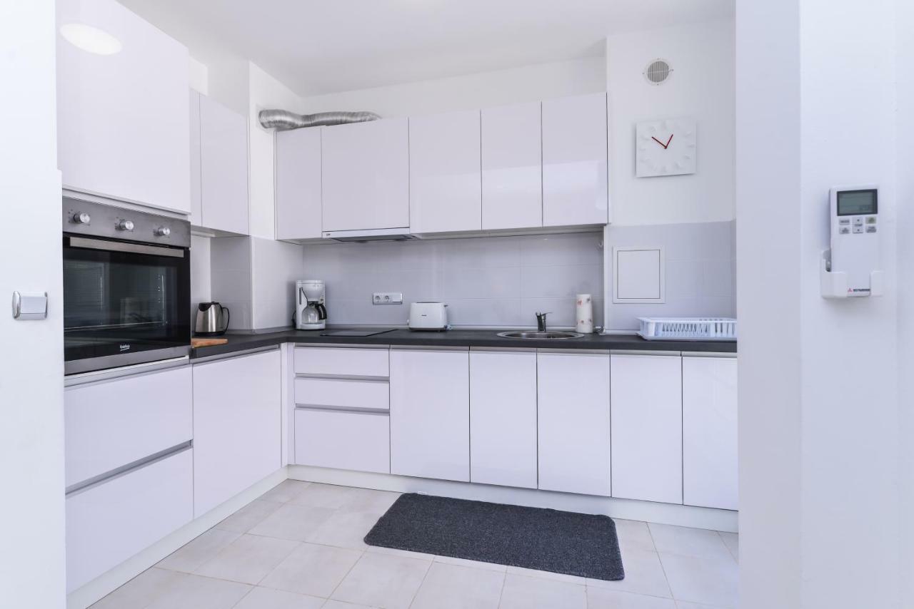 Cinecitta - One Bedroom Lion'S Bridge Apartment โซเฟีย ภายนอก รูปภาพ