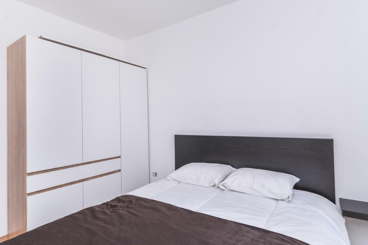 Cinecitta - One Bedroom Lion'S Bridge Apartment โซเฟีย ภายนอก รูปภาพ